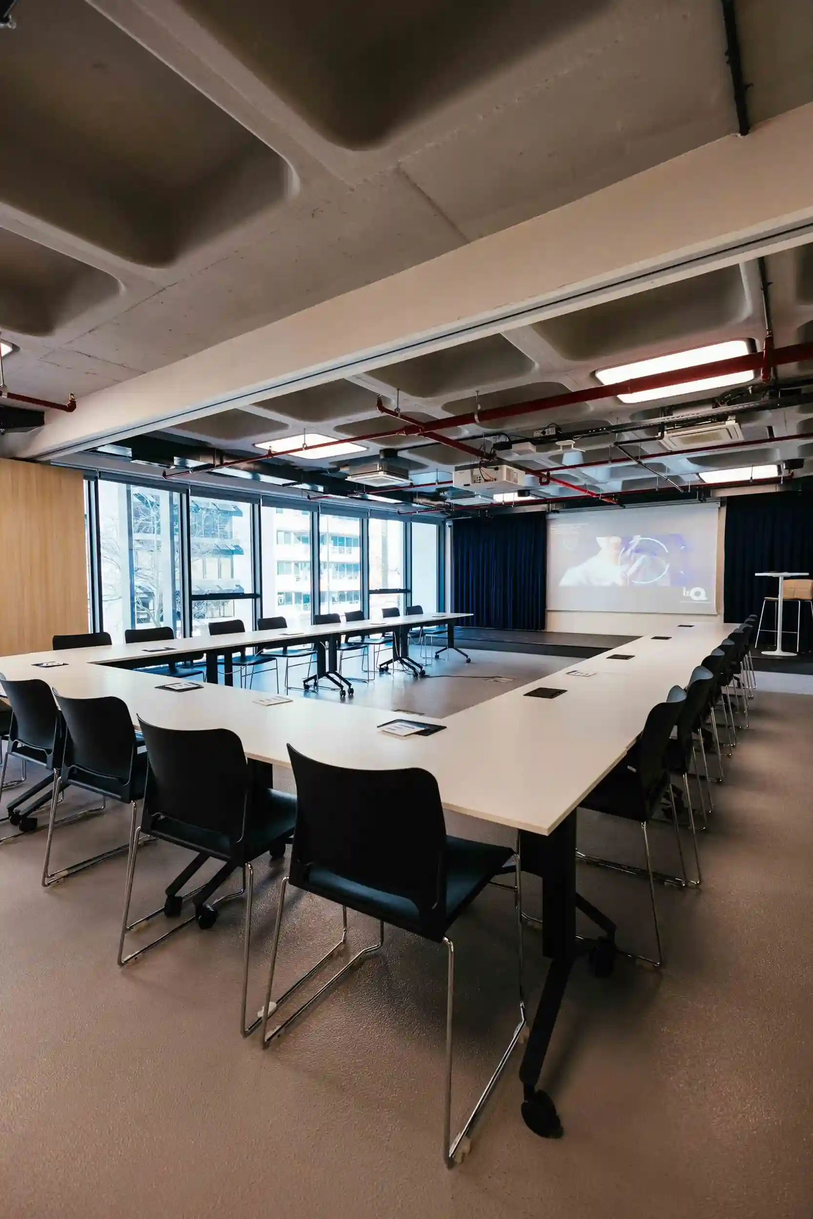 izq-flex-toplanti-odasi