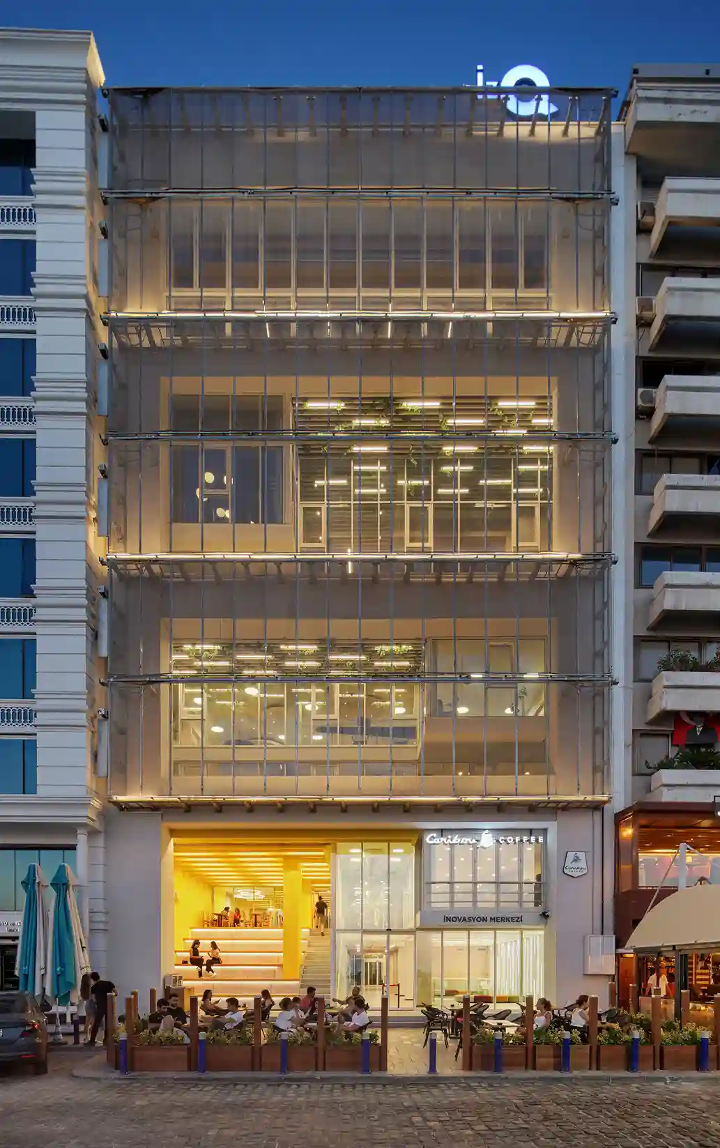 izq-hakkimizda-biz-kimiz